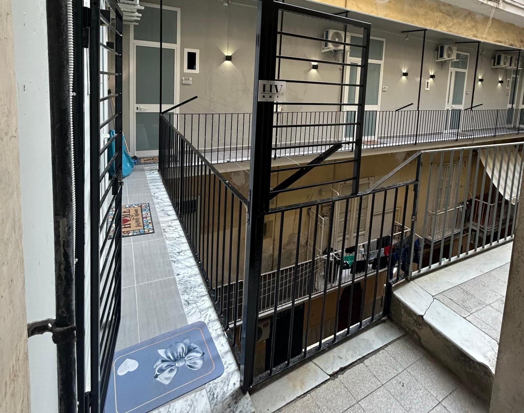 Valentino Caracciolo 105 Apartment Napoli Exterior foto