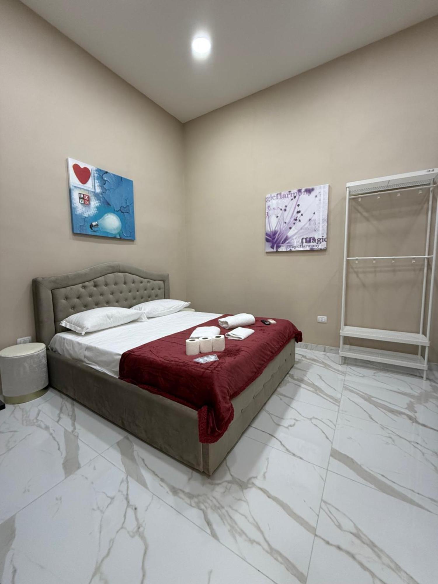 Valentino Caracciolo 105 Apartment Napoli Exterior foto