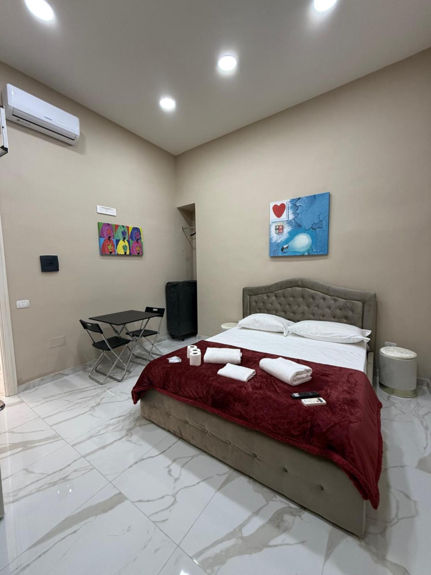 Valentino Caracciolo 105 Apartment Napoli Exterior foto