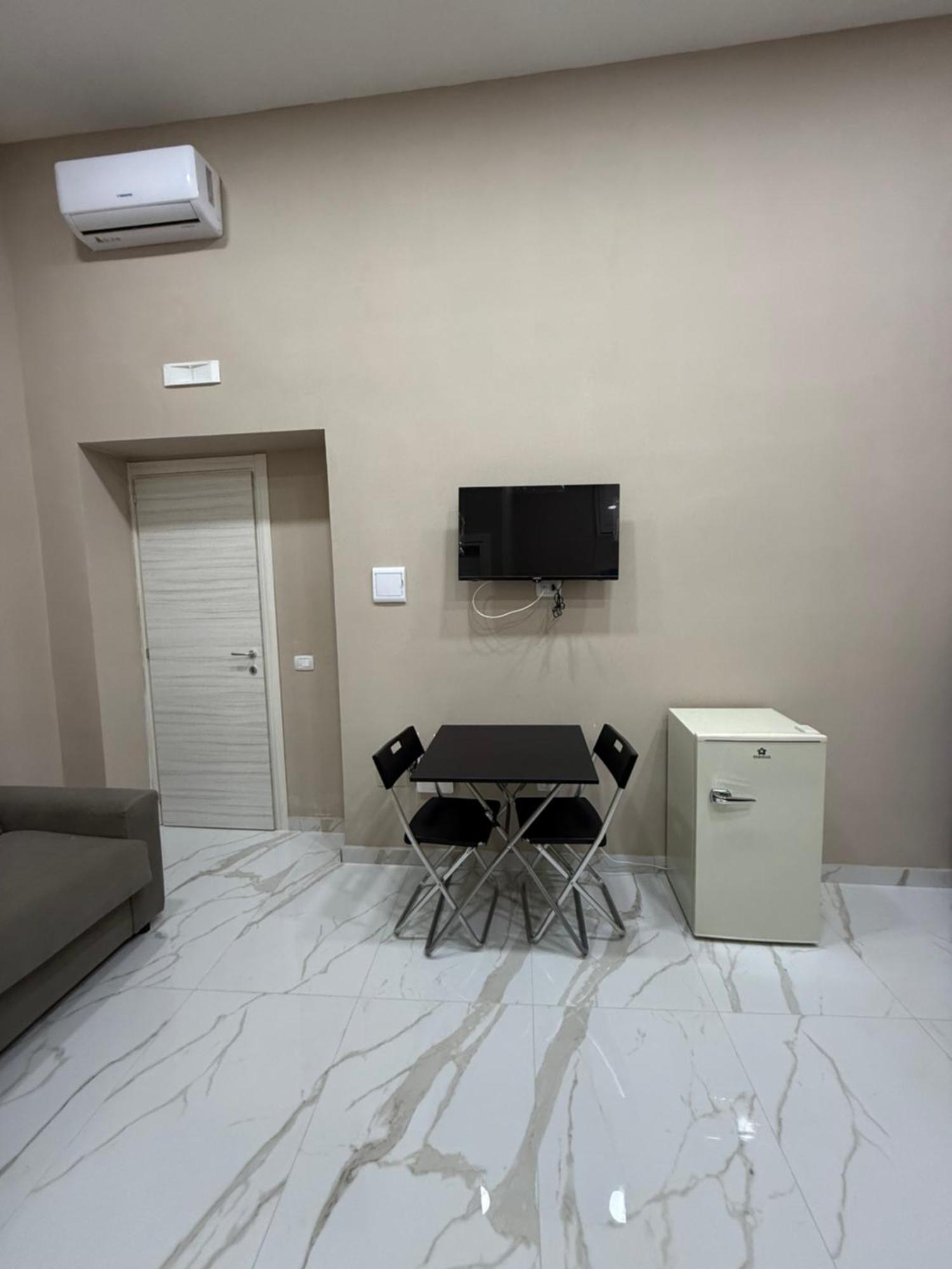 Valentino Caracciolo 105 Apartment Napoli Exterior foto